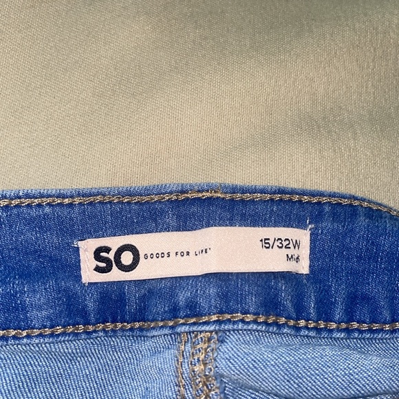 SO Women’s Jean Shorts - Picture 3 of 4